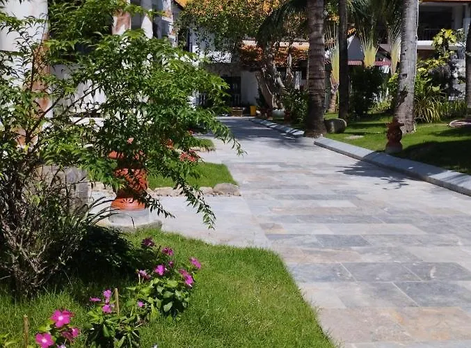Ravenala Muine Khách sạn *